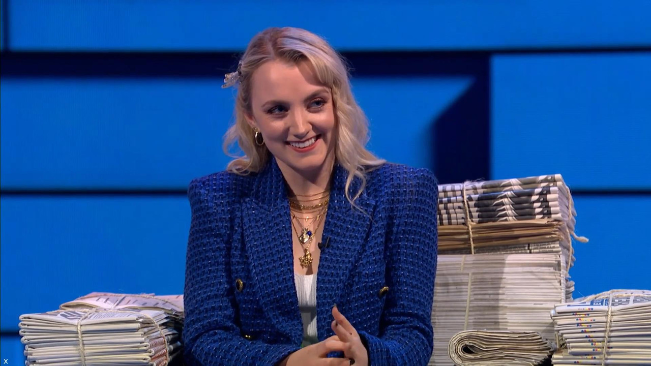 Evanna Lynch 041121.mp4_snapshot_07.38_[2021.11.04_23.55.42]