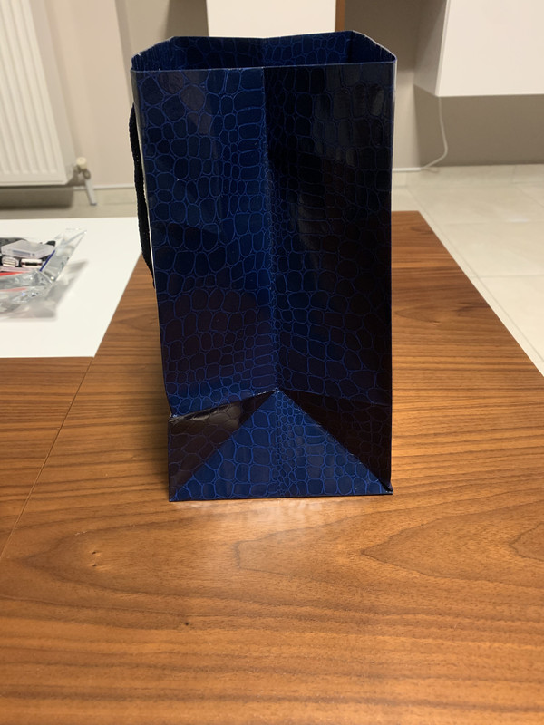 85888531-05A4-446C-9B73-774E22B1E744