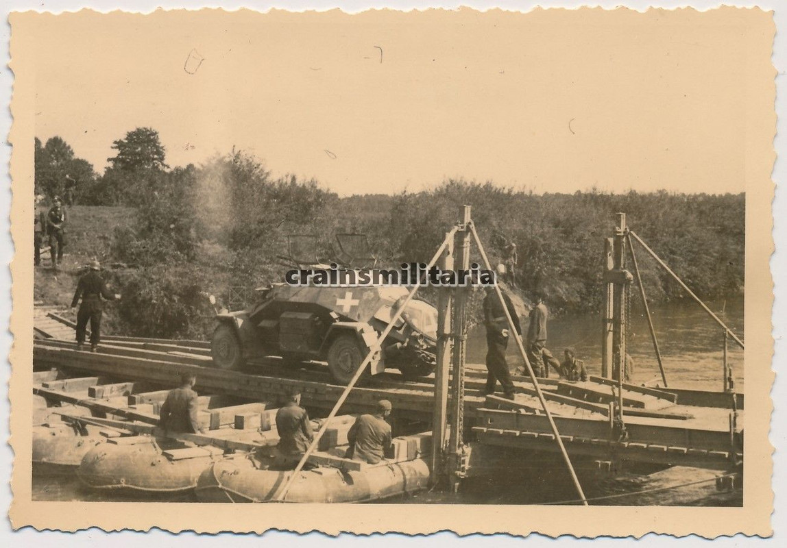 Orig. Foto SdKfz 222 Panzerspähwagen der 5.Pz.Di