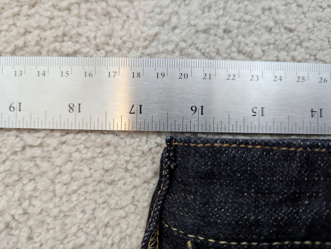 PXL_20241214_224425584