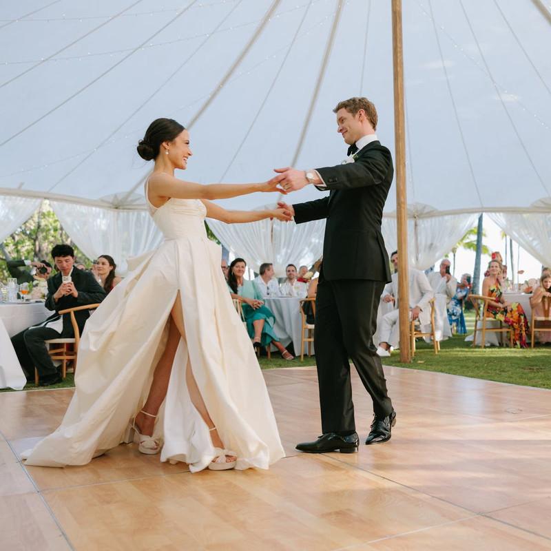https://i.postimg.cc/Rhts4ms2/05-VOWS-ICE-SKATERS-06-cqgb-mobile-Master-At3x.jpg