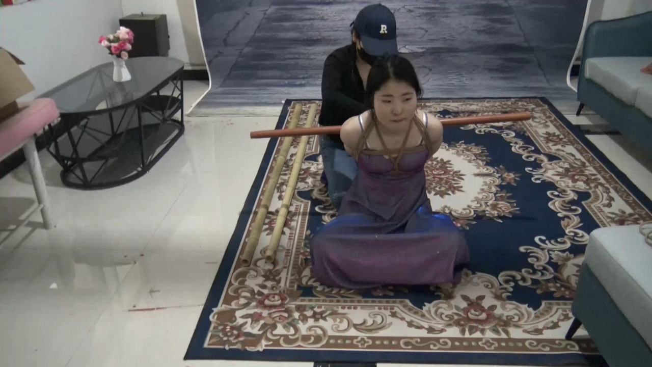 胜景影视 竹竿固定紧缚女M.mp4_20220423_185155.656