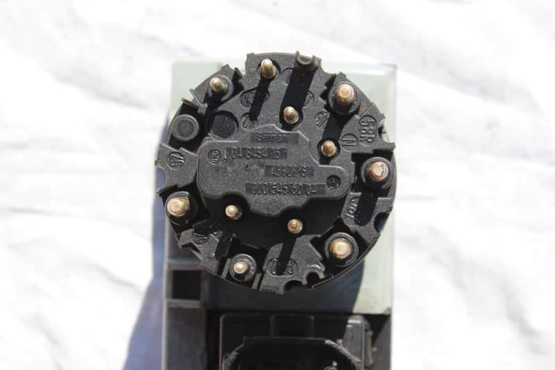 Перключатель-света-фар-Мерседес-124-0005456004-1