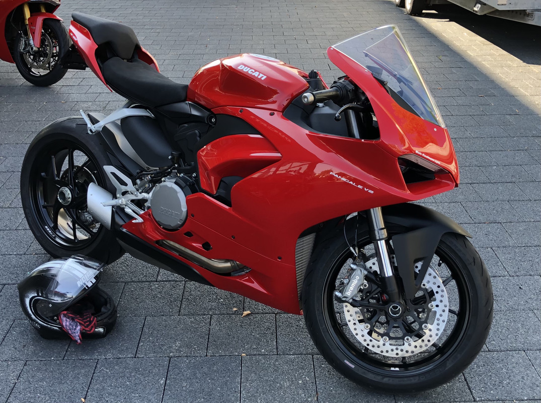 9F9B57B8-E8BD-49CB-9D22-A69CC0DD5268