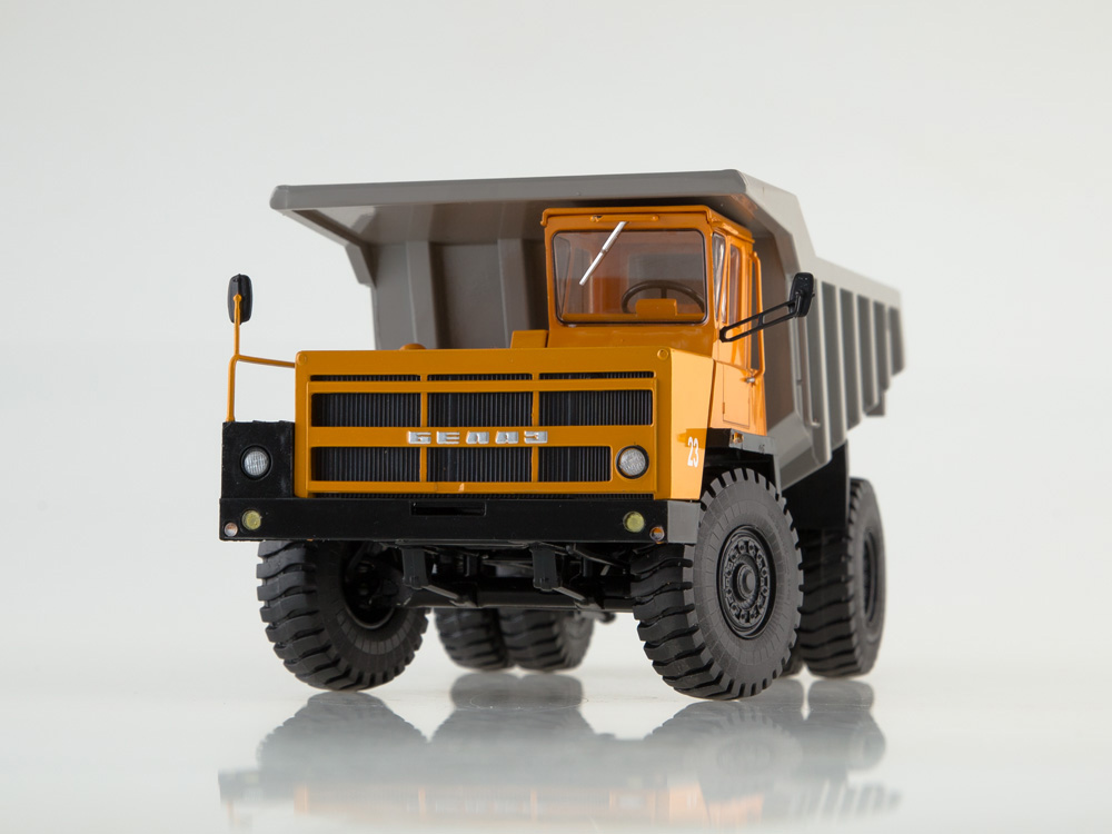 БЕЛАЗ-7522 ранний, оранжевыйсерый 01