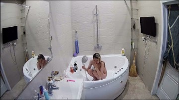 [Image: Voyeur7235160301.jpg]