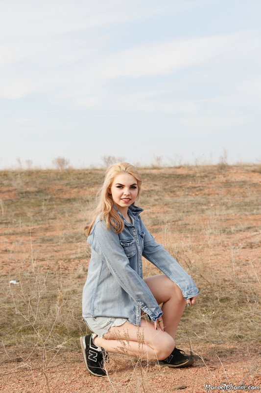 MarvelCharm_Rebecca-Denim-Peek-008