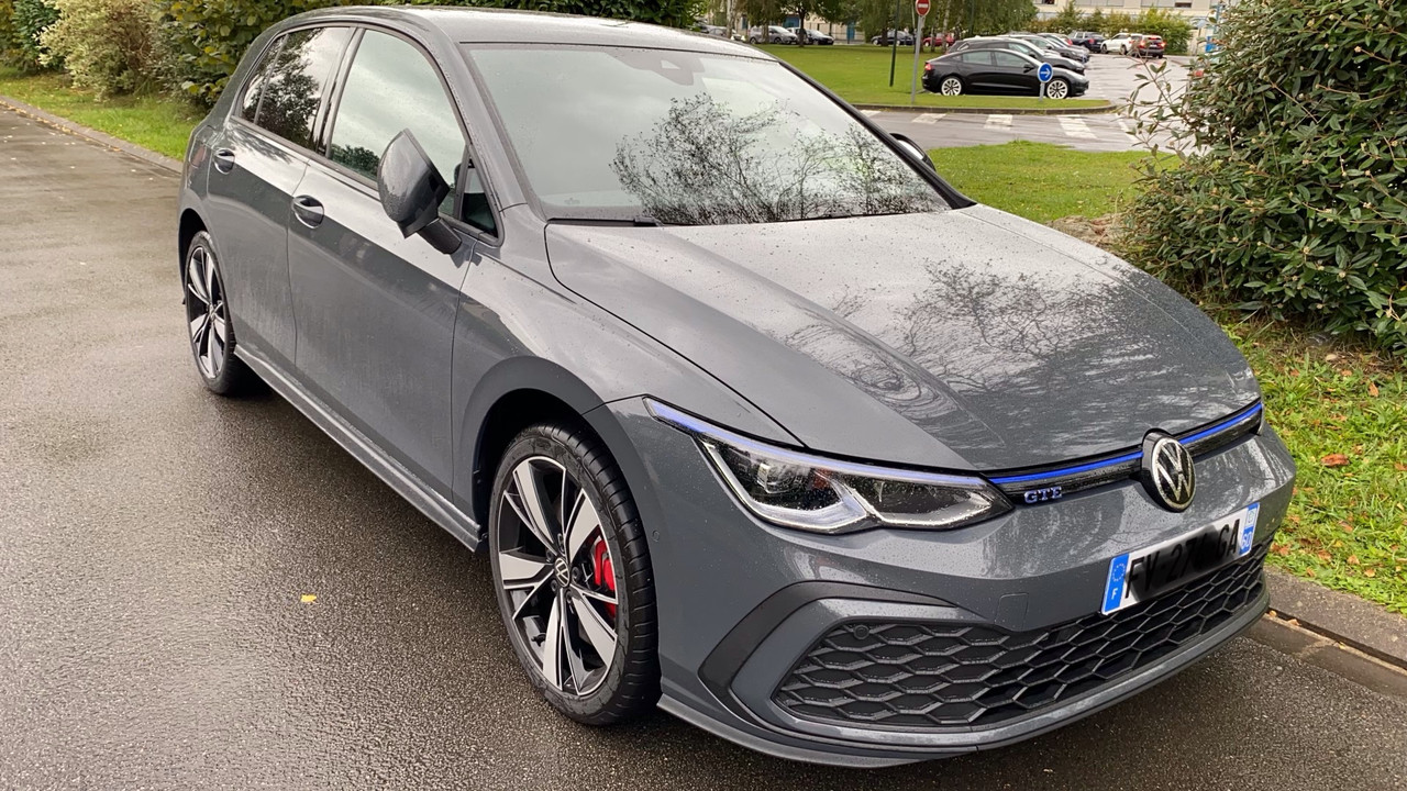 9E57A92F-DB2B-414F-B4F4-5921EDE4FEC5