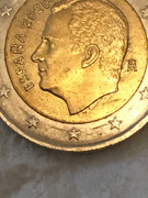 2 euros españa 2021, marca entre las estrellas. Que tipo de error es? 01698-B89-ABD6-4302-9-FDC-DB7-AC98-CD0-C0