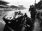 24 HEURES DU MANS YEAR BY YEAR PART ONE 1923-1969 - Page 33 54lm14-E-Type-Tony-Rolt-Duncan-Hamilton