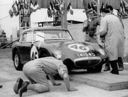 24 HEURES DU MANS YEAR BY YEAR PART ONE 1923-1969 - Page 54 61lm46-A-Healey-Sebring-N-Sanderson-B-Mc-Kay-3