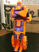 Generations-Selects-Lancer-04