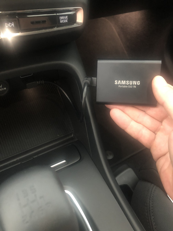 0507299F-FDC5-4B1B-A4D8-7899F3E014A8