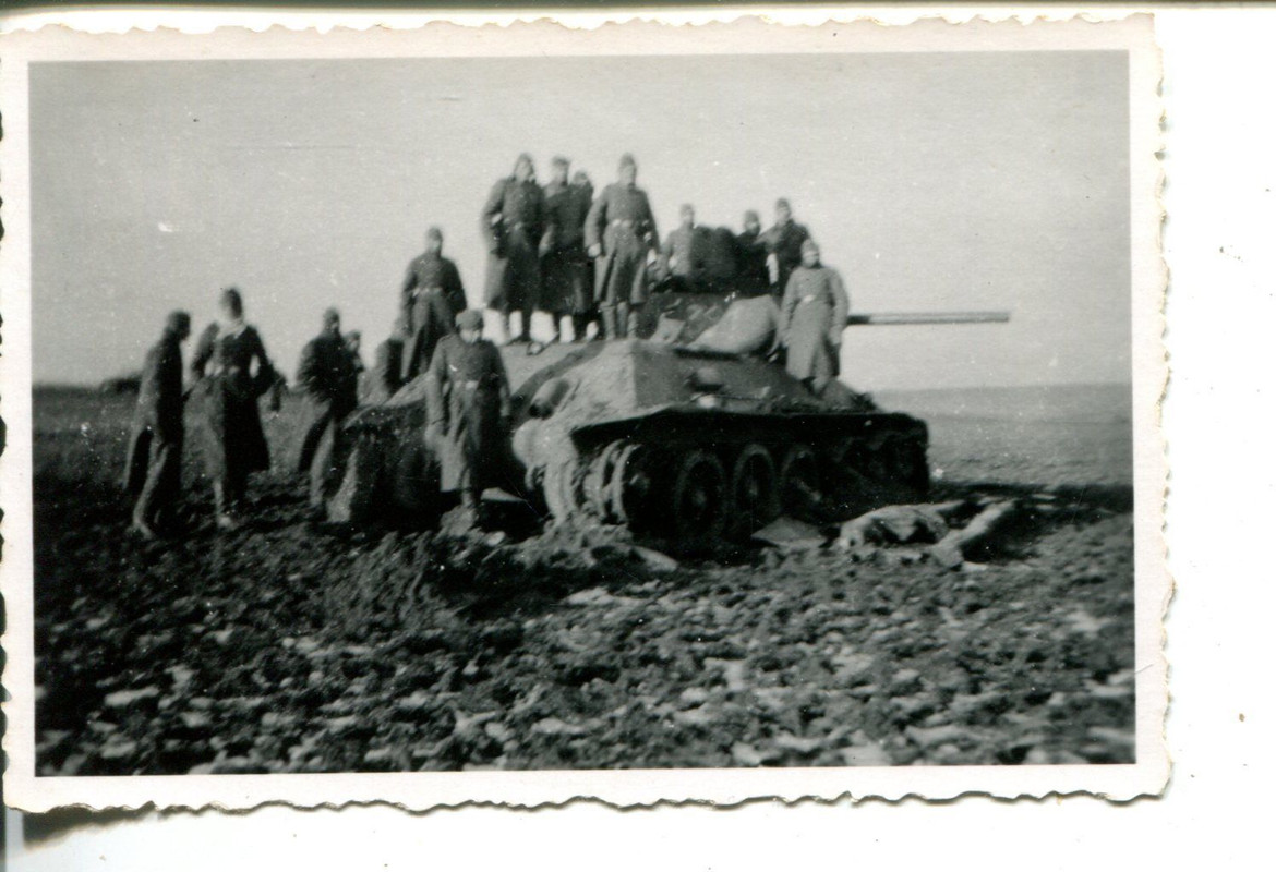 Zerstörter Russischer Panzer Tank T 34