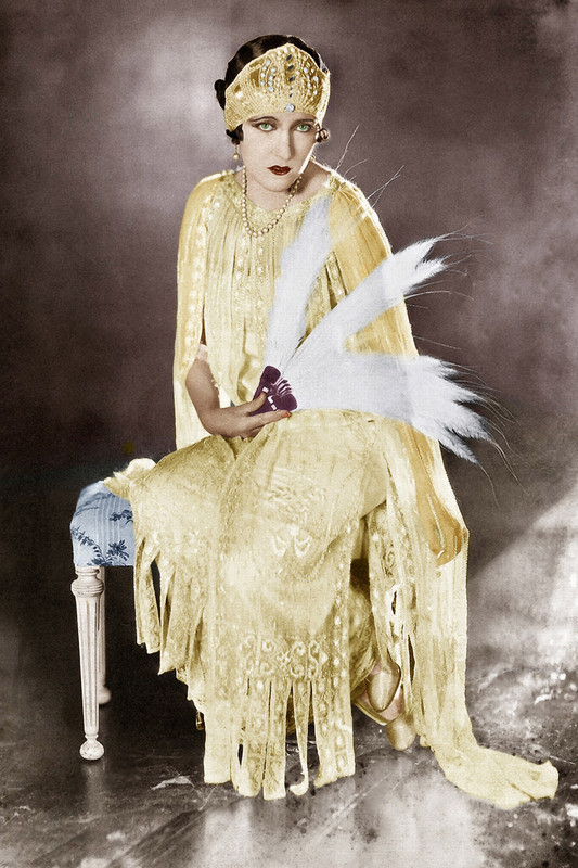 Gloria-Swanson-1.jpg