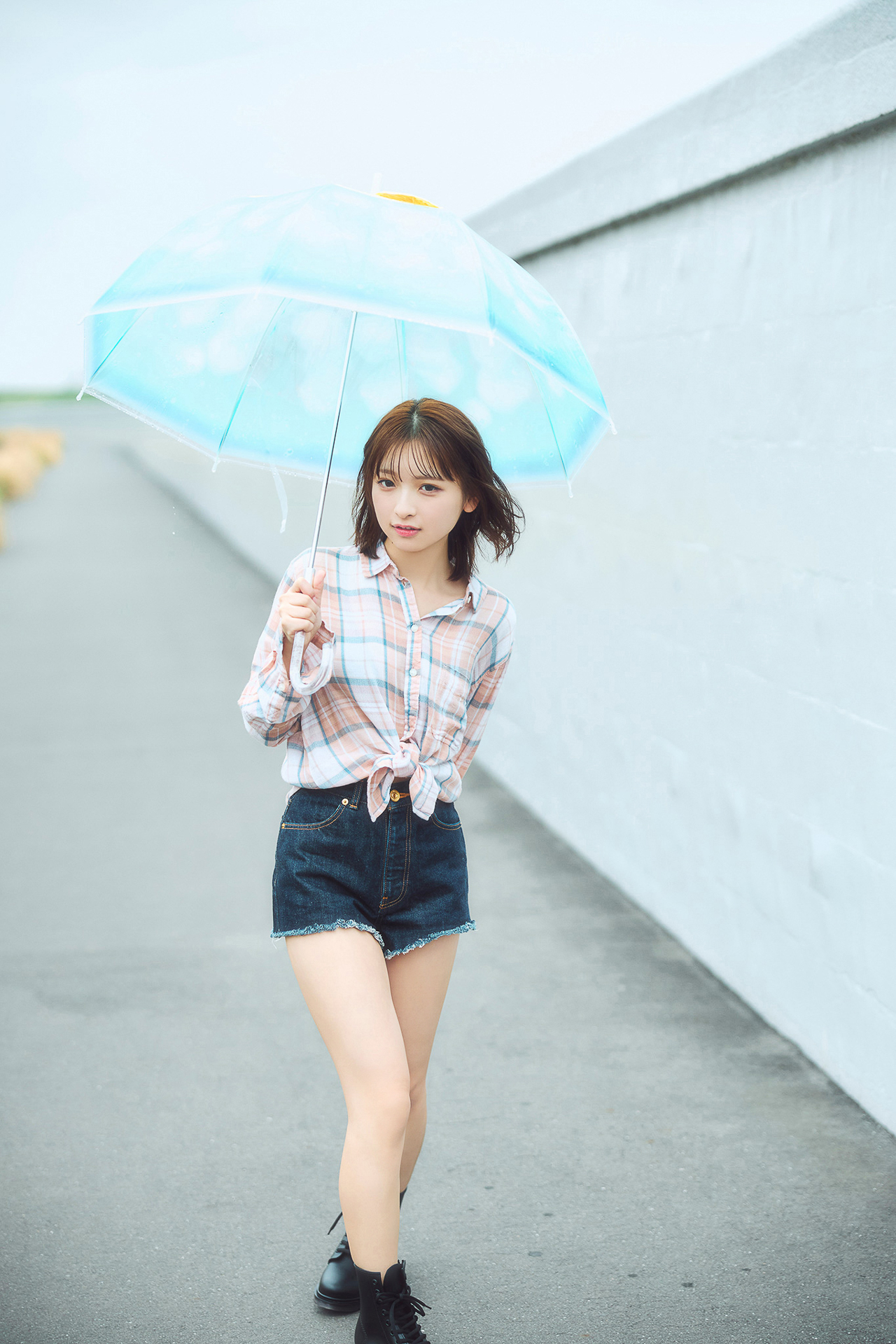 一ノ瀬瑠菜 NO.001「雨の日の過ごし方」 73