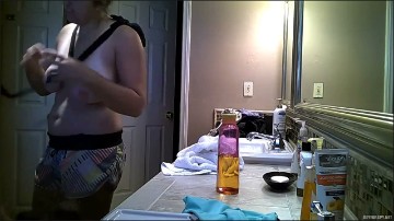 [Image: Voyeur14815130648.jpg]