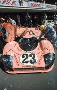 24 HEURES DU MANS YEAR BY YEAR PART TWO 1970-1979 - Page 47 Porsche-917-20-n-23-Pink-Pig-LM-1971-02