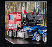 MPM-12-Optimus-Prime-07