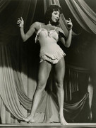 Joan-Collins-g89