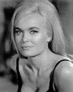 Shirley-Eaton-a22