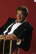 roger-moore-b76