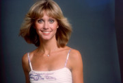 Olivia-Newton-Johnon-me15