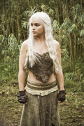 emilia-clarke-game-of-thrones-38