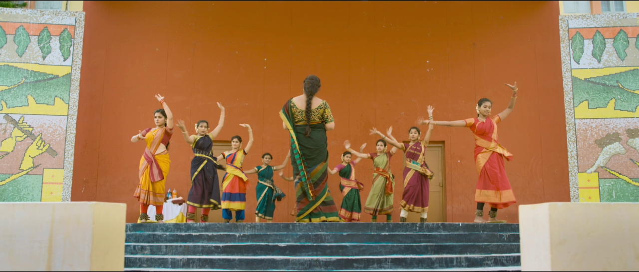 Nivetha Thomas- [SNASP] Busty ASS & Navel Sip scene -Ninnu Kori  (40)