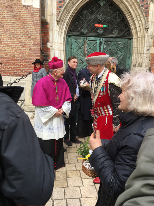 0EFDDE4C-D515-4280-98DB-25C642002E77