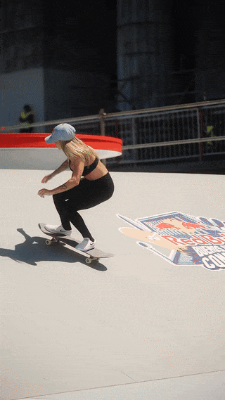 https://i.postimg.cc/SK3ZpBDR/skate.gif