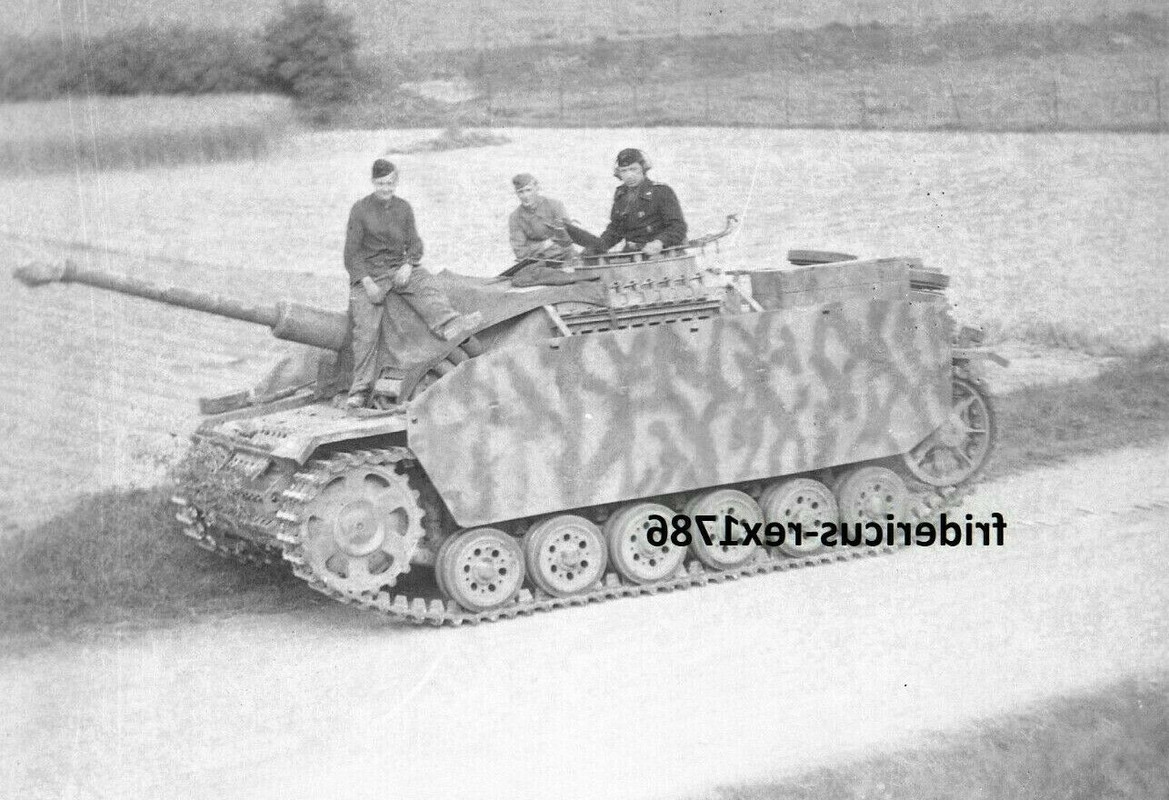 Foto Neg Pz Abt 301 Werkstzug 1944 Sturmgeschütz StuG Seitenschutz camo