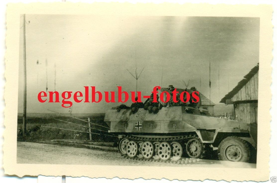 Sd.Kfz - Schützenpanzerwagen - Nummer 600 - Selt