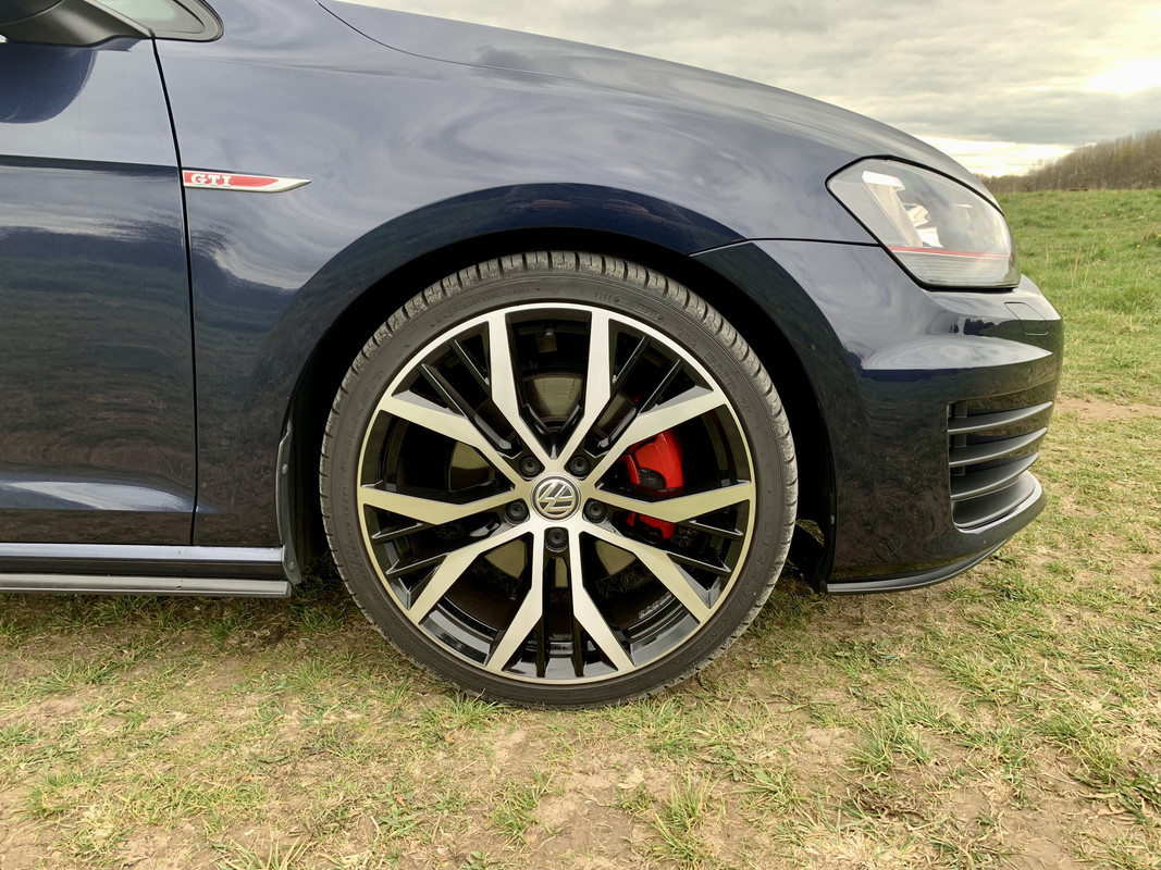 8D4A5D26-0432-4089-A4EA-5B1B148FF01E