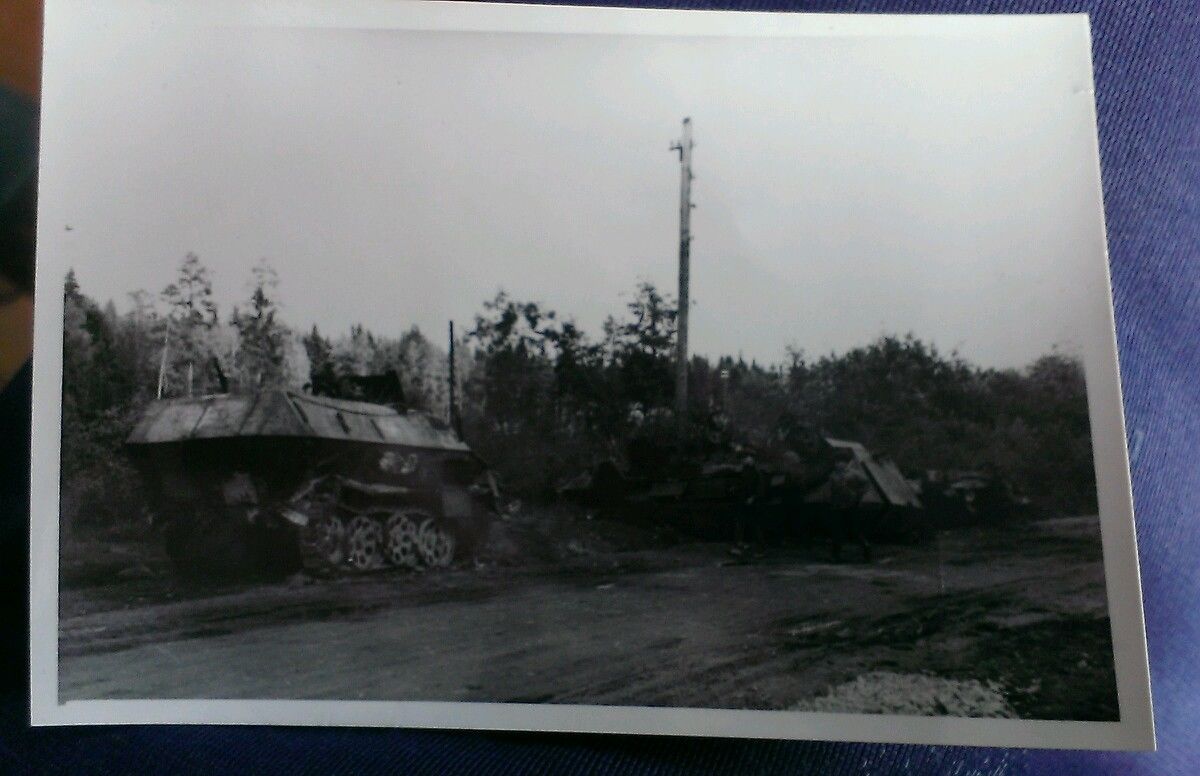 Orig Foto 2.WK Zerstörte SDKFZ3