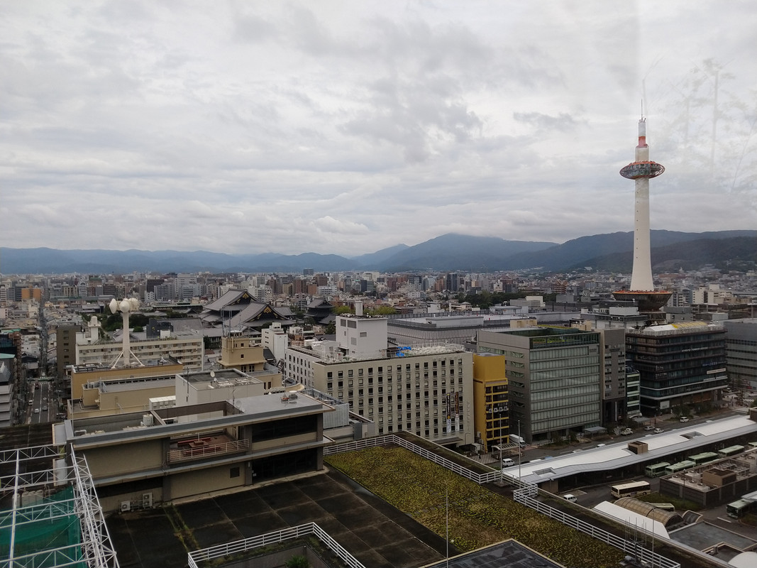 MIERCOLES 12/13  KYOTO - TOKIO - DUBAI - BARCELONA - JAPON. UNA GRAN AVENTURA , SIN ENAMORAMIENTO FINAL (2)