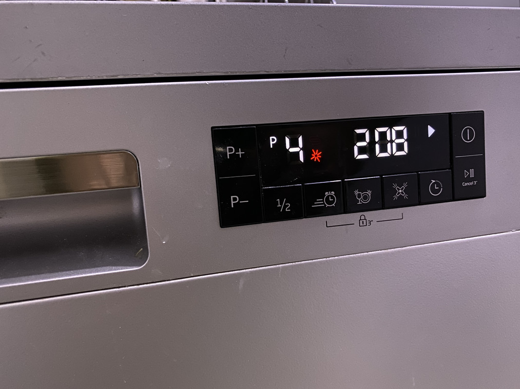 87D93D53-4BFF-4D03-BE37-AA7498116AF1