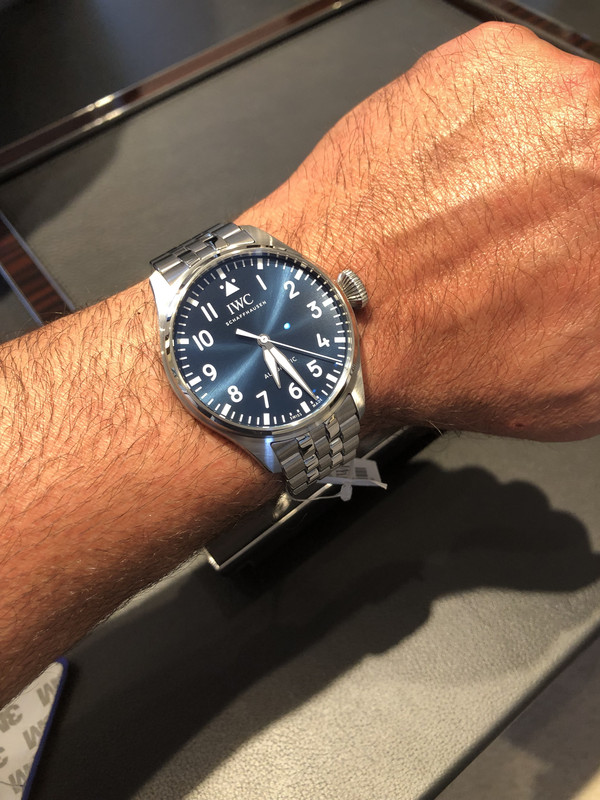 51B35F8B-32B4-444C-96EE-A6909C530F74