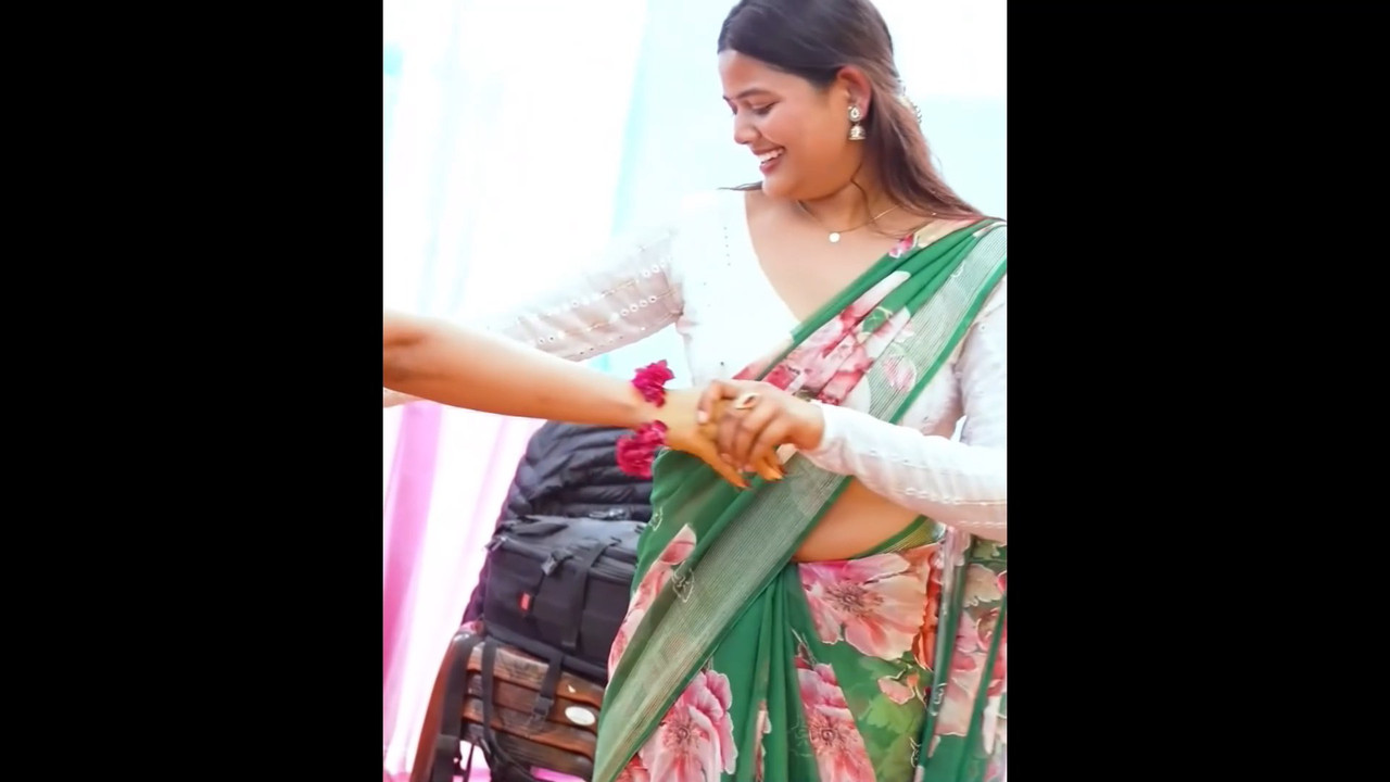 Beautiful sexy nepali girl hot navel in green saree mp4 snapshot 00 00 520