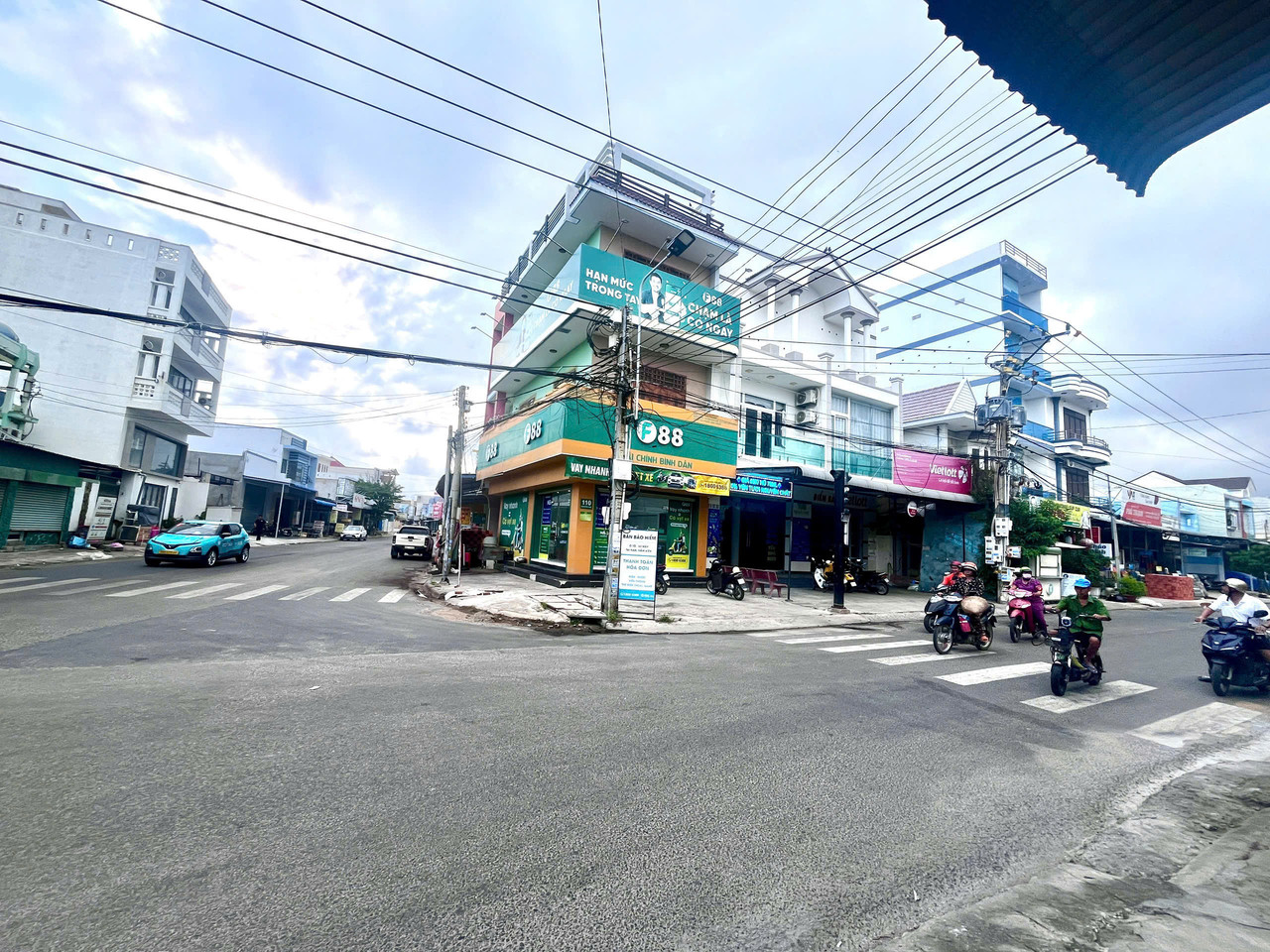 Không gian phòng giao dịch F88 110 Nguyễn Huệ