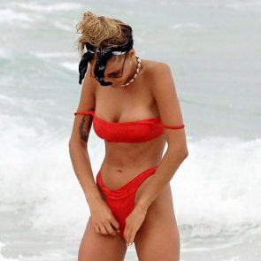 09-Sahara-Ray-Naked-Sexy-Oops-295x295-optimized