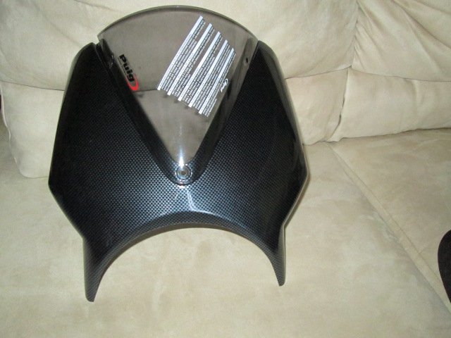 maska-karbonska-vizir-univerzalni-naked-motocikle-slika-26452173