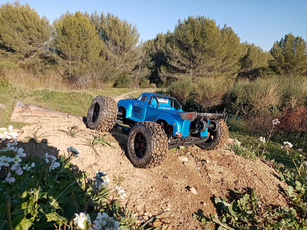 Arrma Notorious BLX 6S V5 11