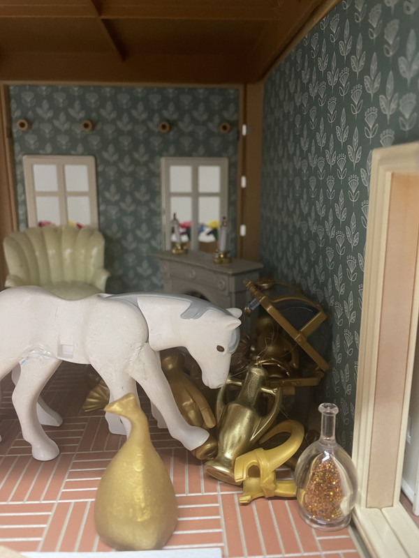 B1507F5A-582B-47A0-93DB-66635A313A21