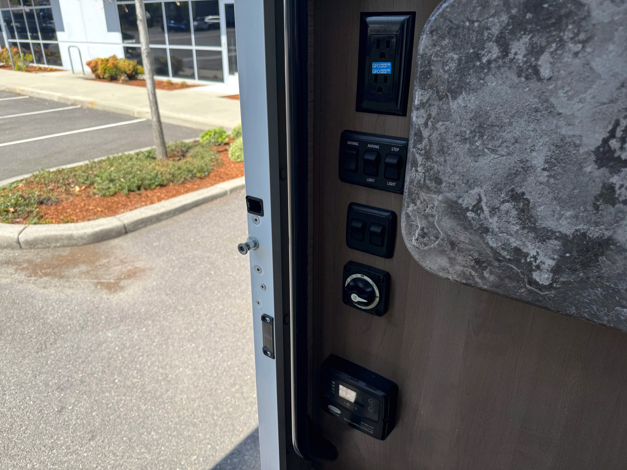 Vehicle thumbnail 38