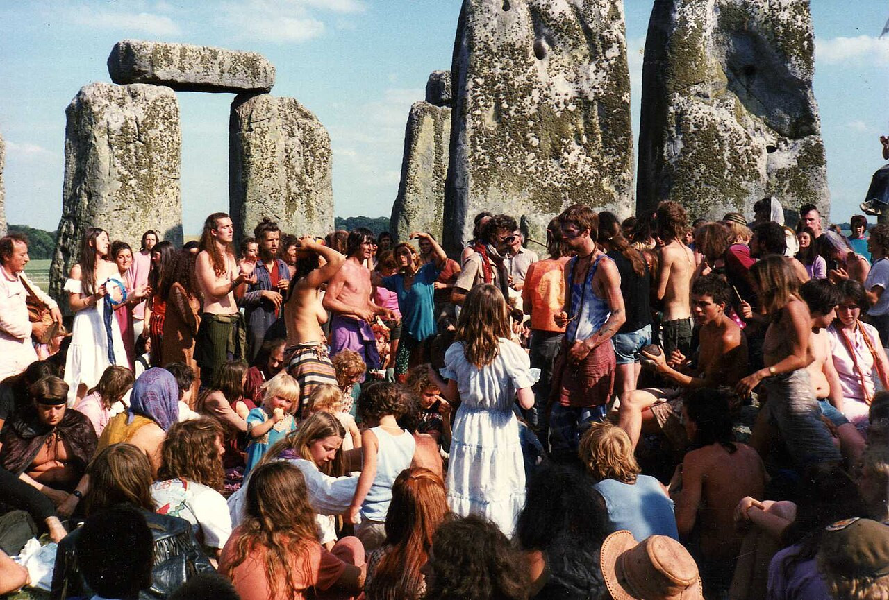 https://i.postimg.cc/SKSyfFCK/Stonehenge84.jpg