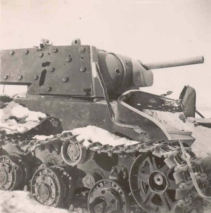 Танк выпуска июля 1941 года. Экранирована только