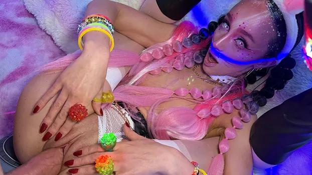 RaveBunnys – Christina Sage – Bassline Bunny Christina Sage Takes Easter Cream!