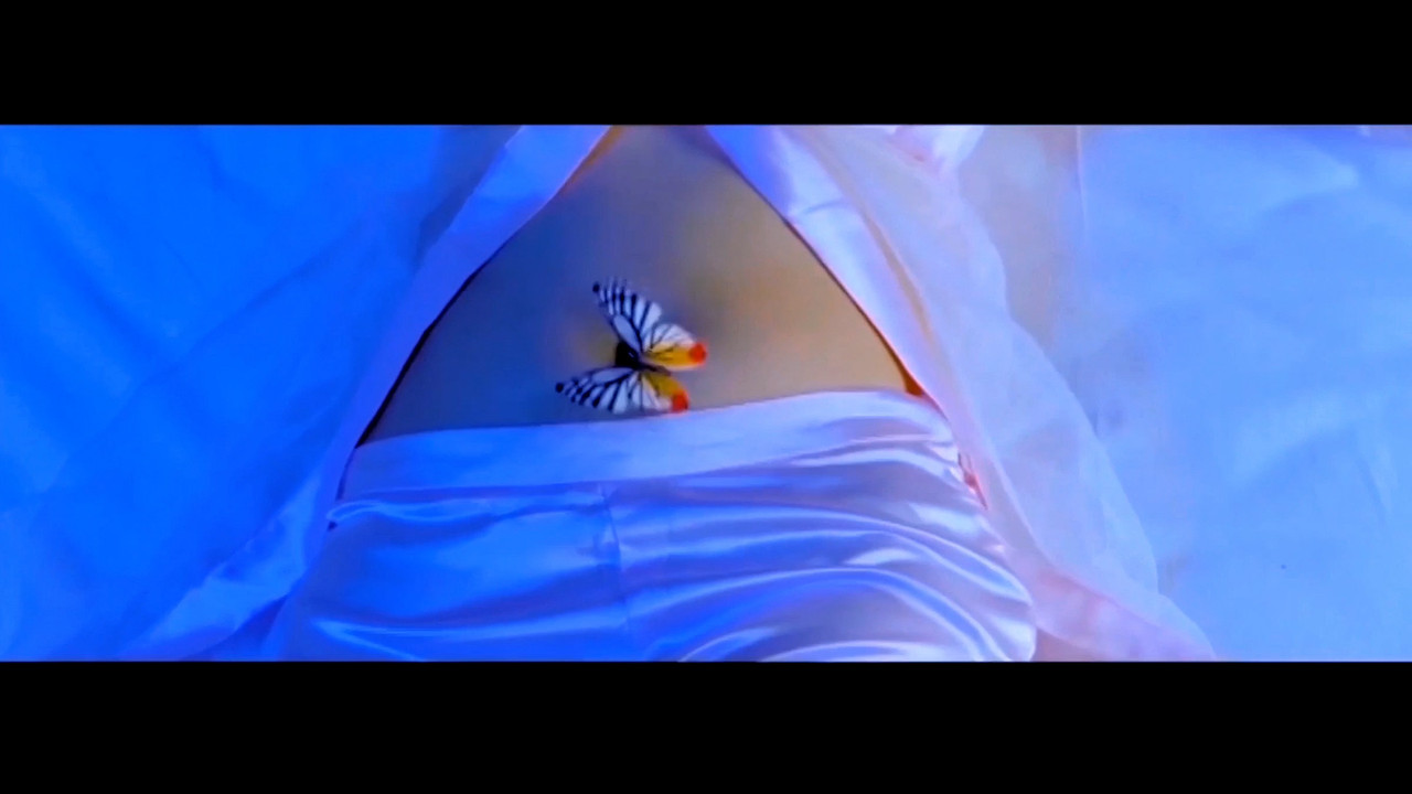 kriti kharbanda hottest navel boobs scene .00_00_53_09.Still014