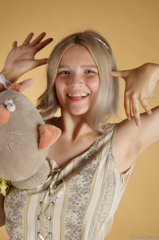 MarvelCharm_Lena-Happy-007